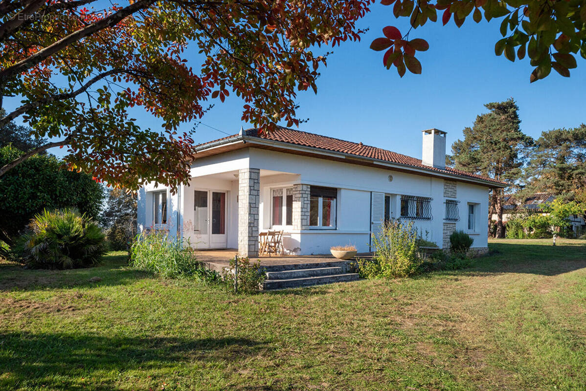 Maison à HAGETMAU