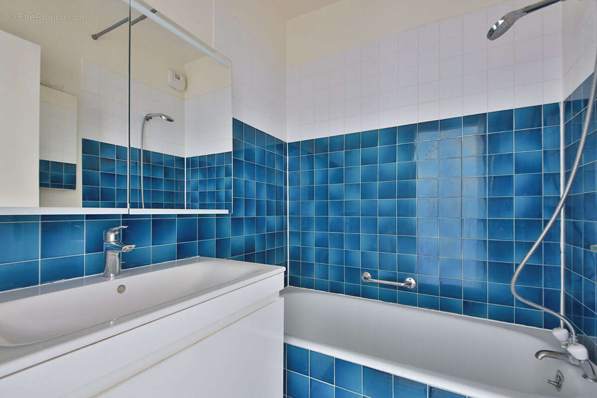 Appartement à PARIS-14E