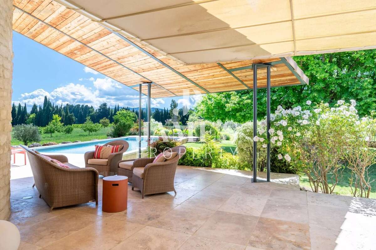 Maison 275 m² à Saint-Remy-De-Provence  - photo 3