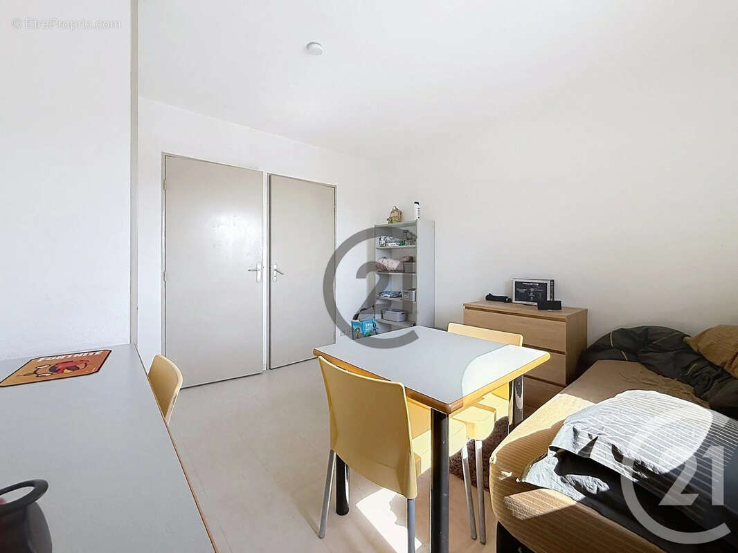 Appartement 18 m² à Reims  - photo 4
