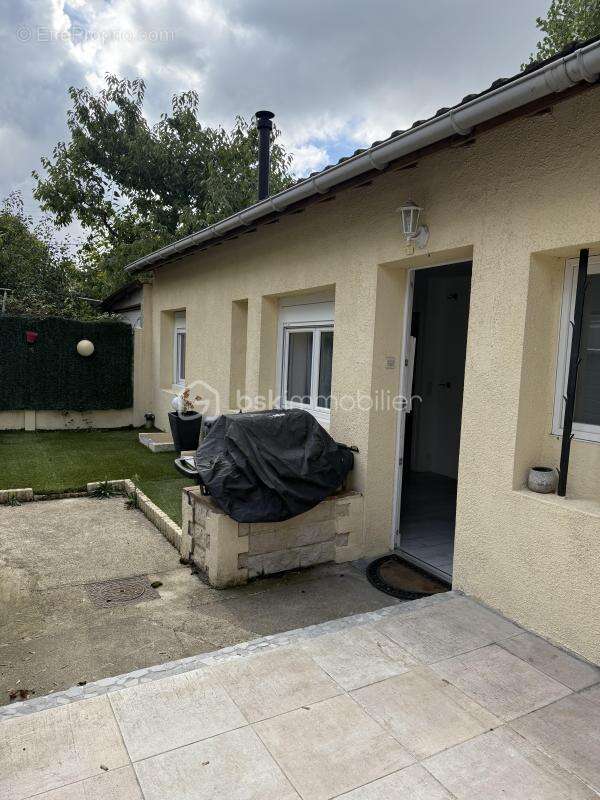 Maison à SAVIGNY-SUR-ORGE