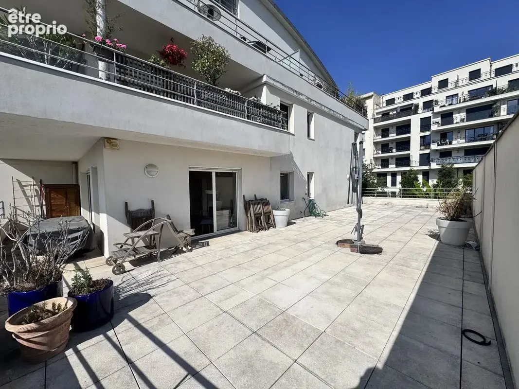Appartement à SURESNES
