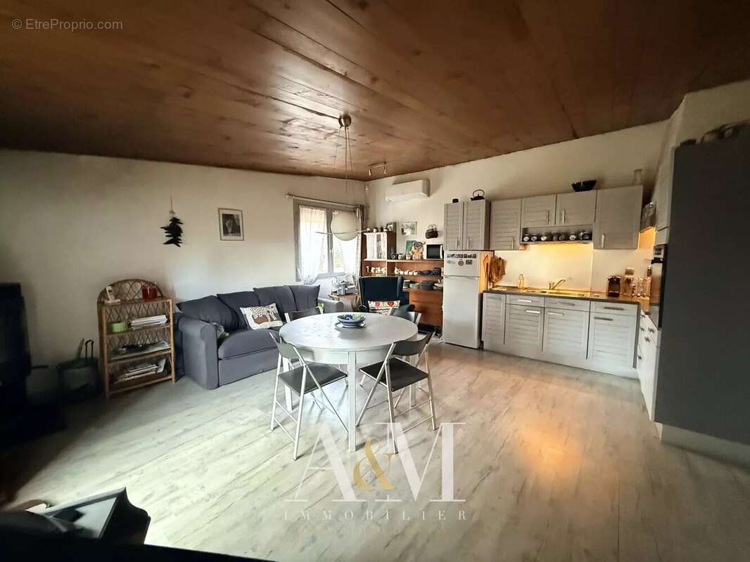 Maison à VILLEVEYRAC