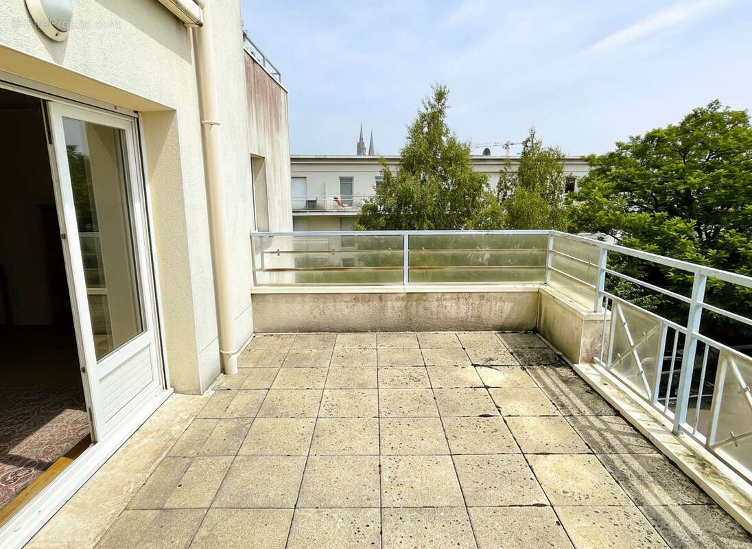 Appartement à MAINVILLIERS