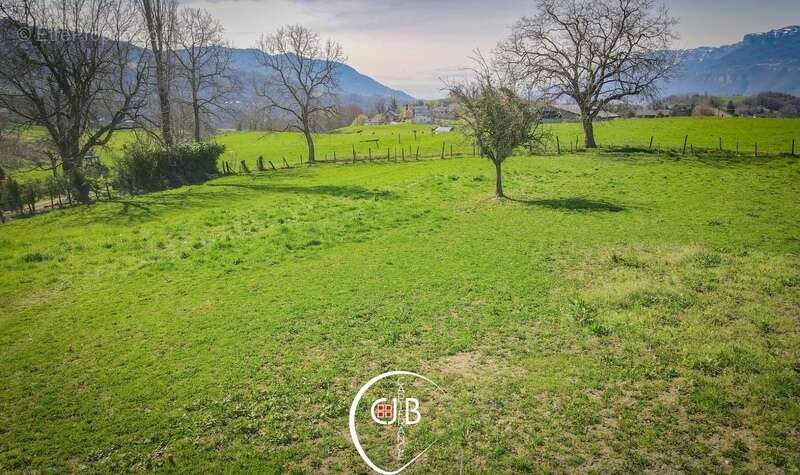 Planaise – Terrain constructible de 473 m² viabilisé - photo 17