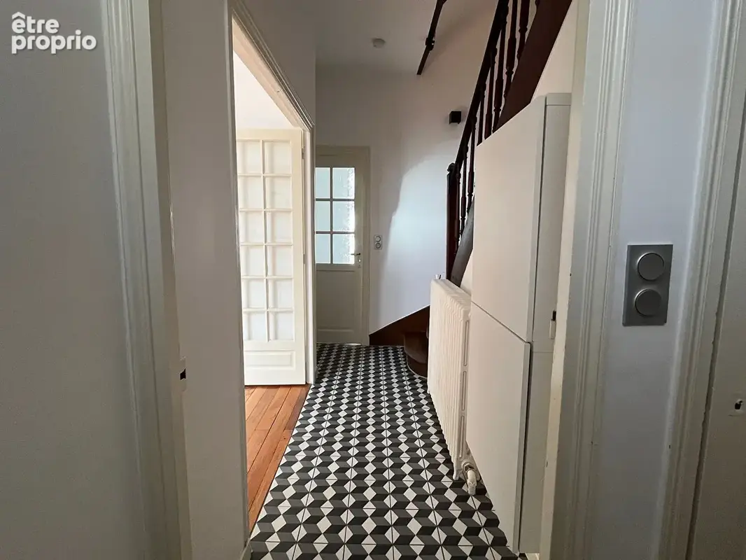 Maison Le Mans - 5 chambres - Garage - photo 13