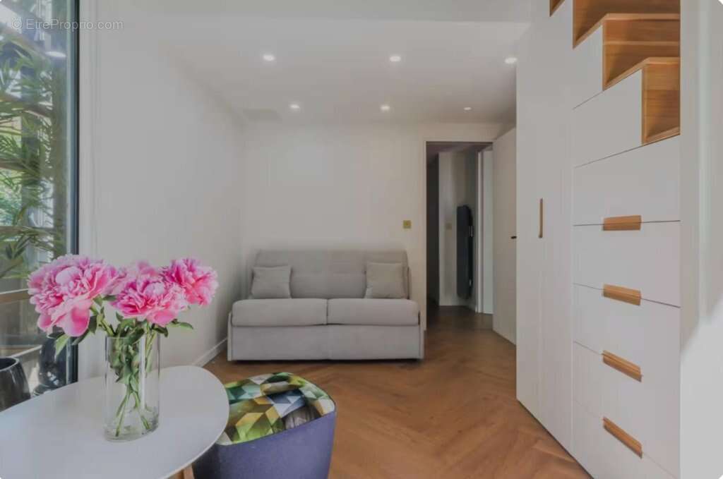 Appartement à PARIS-3E