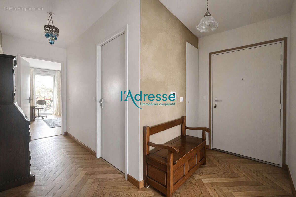 Appartement à NANTERRE