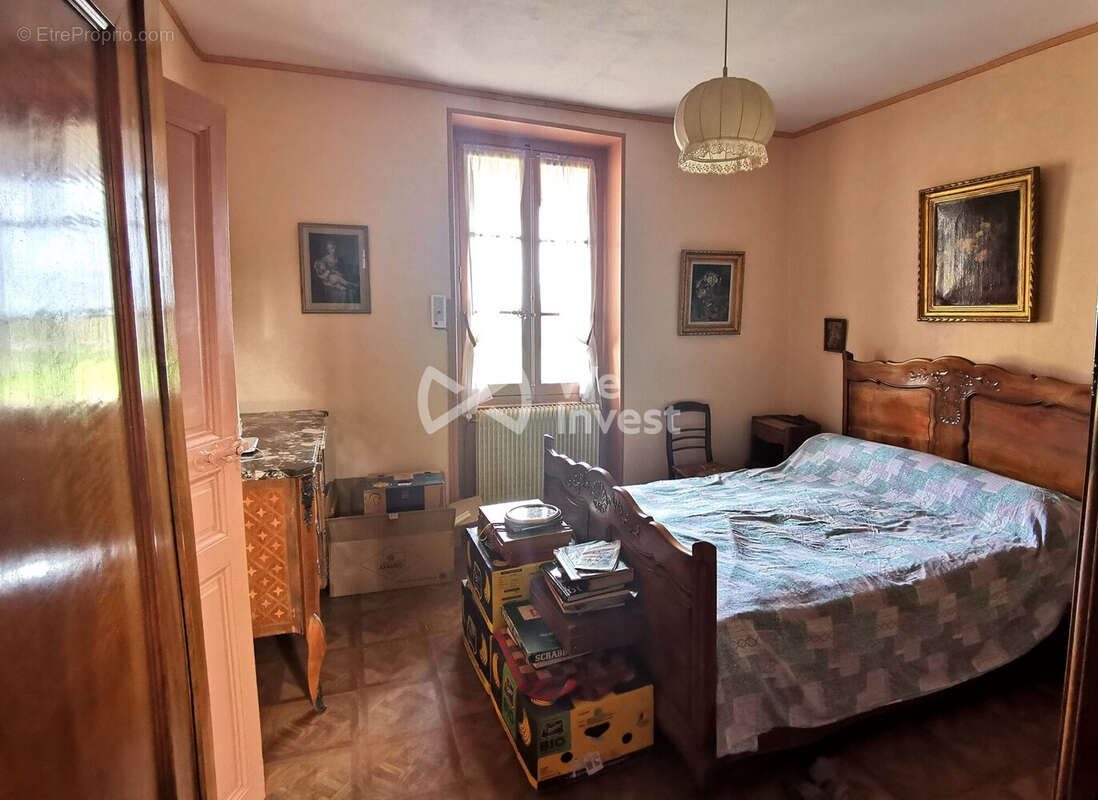 Maison à CRECHES-SUR-SAONE