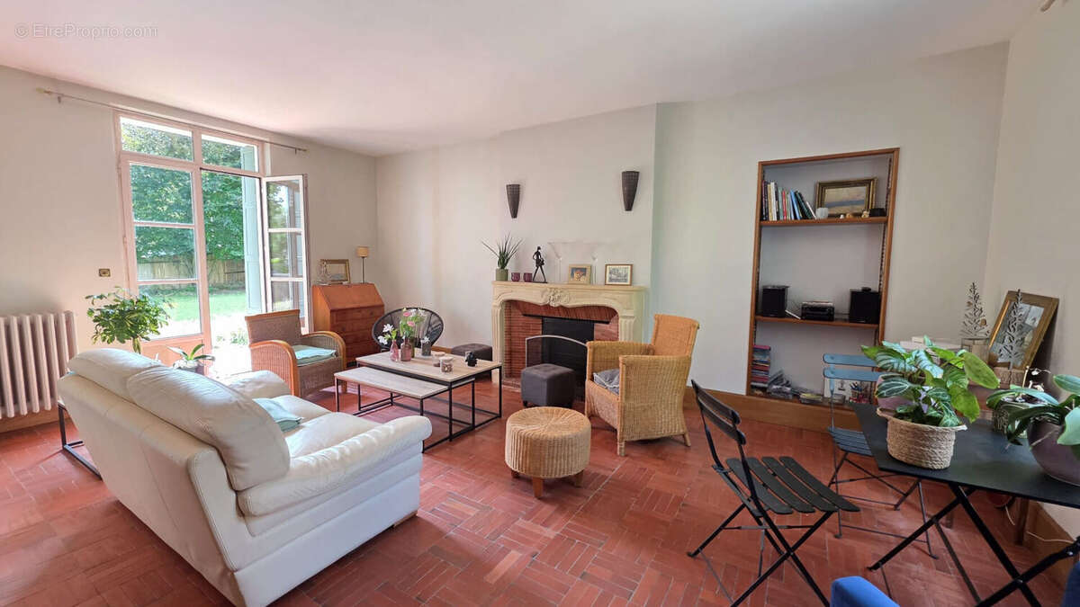 Maison + dépendance + Garage et cave - photo 3