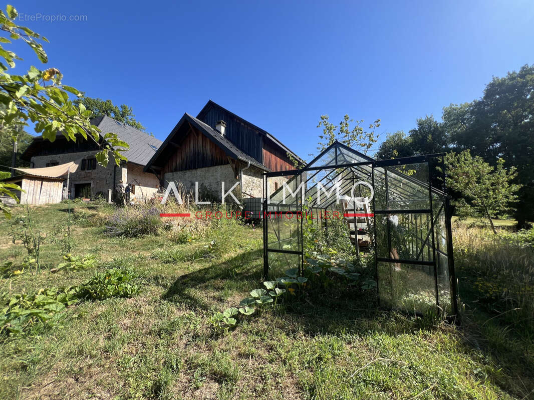 Maison à EVIRES