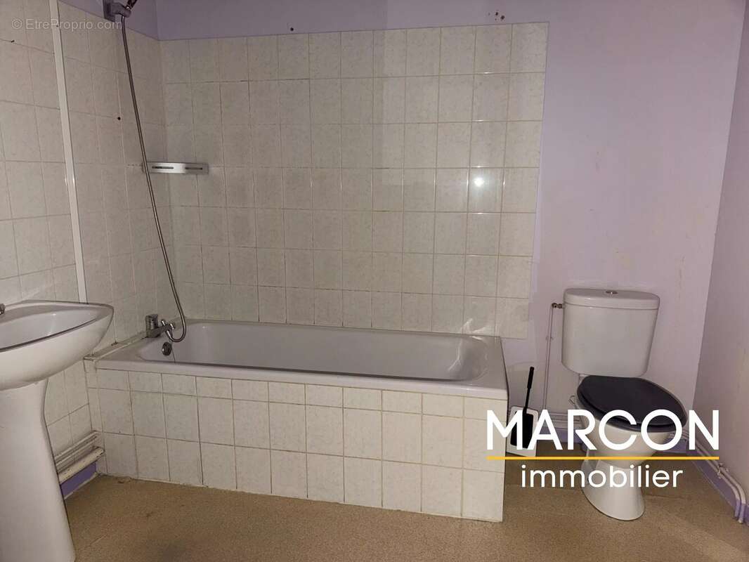 Appartement à SAINT-VAURY