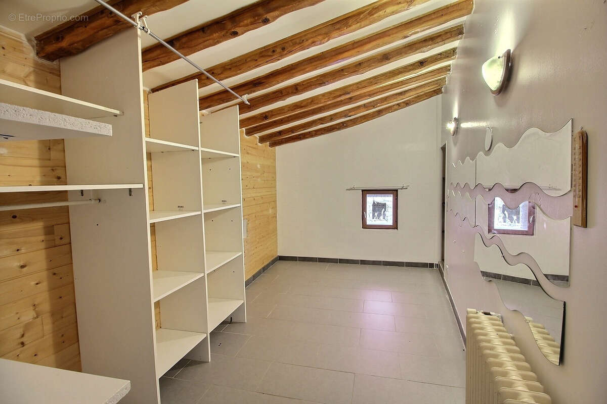 Maison à VIOLS-LE-FORT