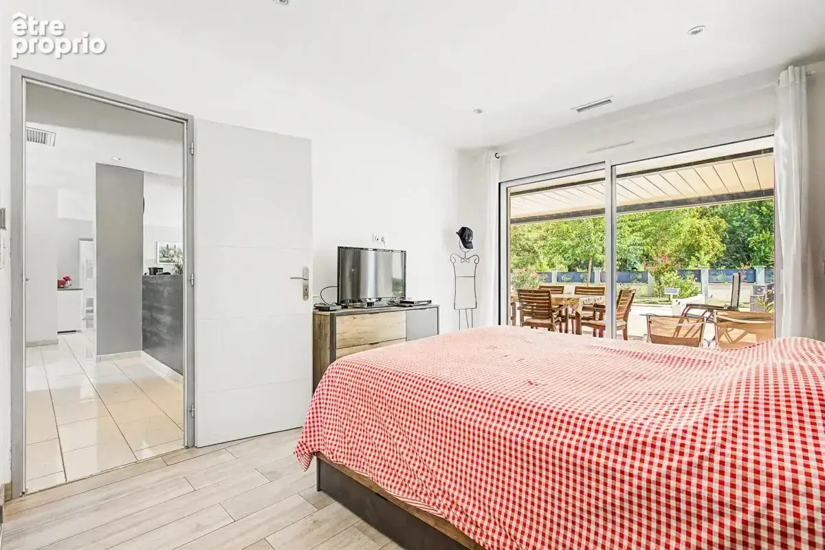 Maison de 5 pièces de 130 m² à L'Isle-sur-la-Sorgue - photo 8