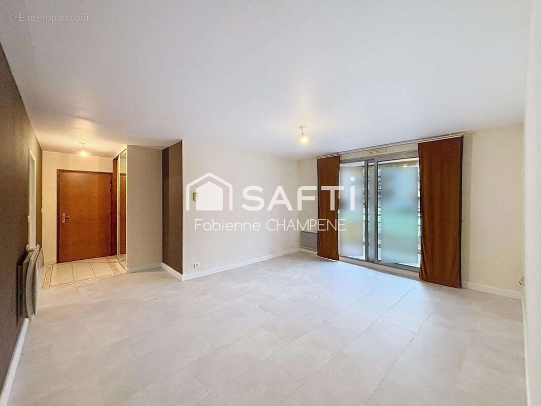 Photo 2 - Appartement à LONS-LE-SAUNIER