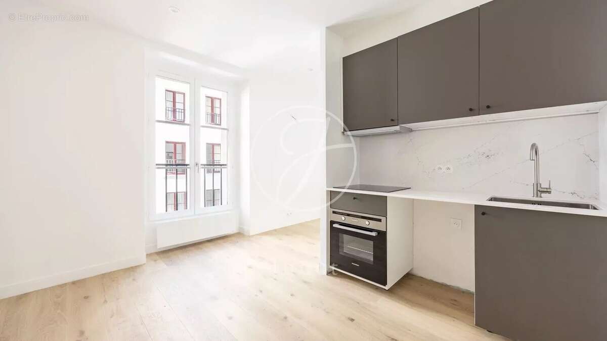 Appartement à PARIS-3E