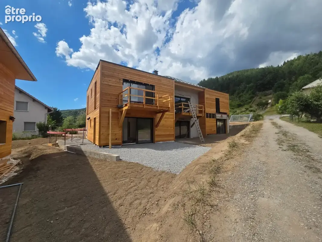 Appartement à vendre 2/3 pièces avec 2 TERRASSES Dont une de 35 M2 vue Panoramique  Lac et Montagnes sur SAVINES LE LAC (05) , D - photo 4