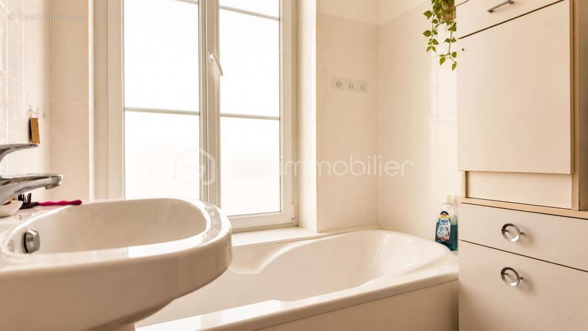 louviers centre-ville  appartement de 58 m²  108 000 € - photo 8