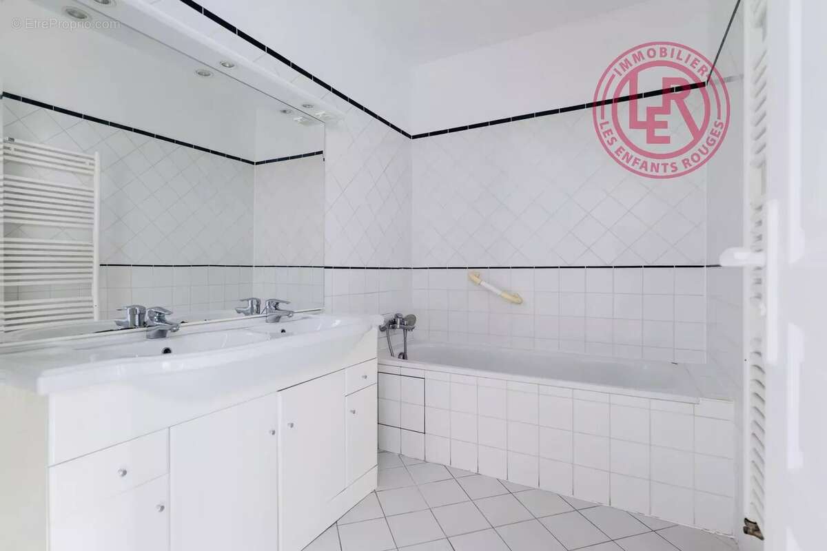 Appartement à PARIS-2E