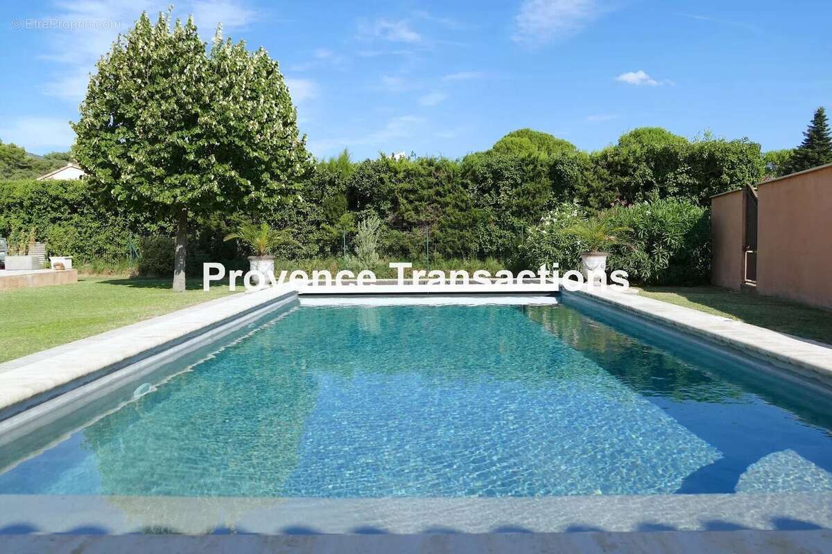 Très belle maison avec grandes dépendances - photo 2