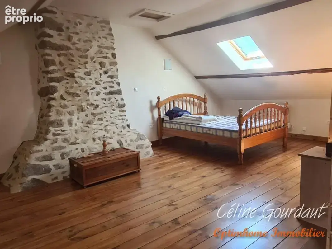 Maison 7 pièces – 200 m² habitables – 113 m² de dépendances – 6 646 m² de terrain - photo 9
