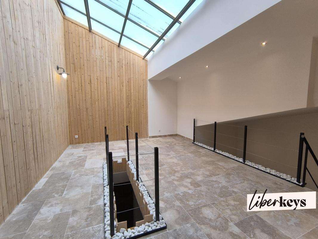 Appartement à L'ISLE-SUR-LA-SORGUE