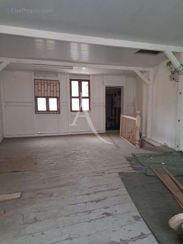 Commerce à FORT-DE-FRANCE