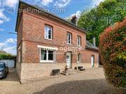 Maison à LA NEUVILLE-CHANT-D'OISEL