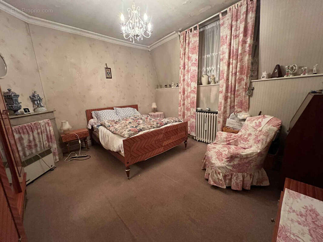 Maison à ORIGNY-SAINTE-BENOITE