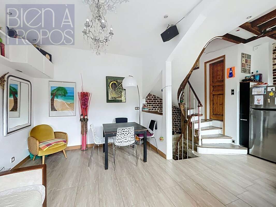 Maison à COURBEVOIE