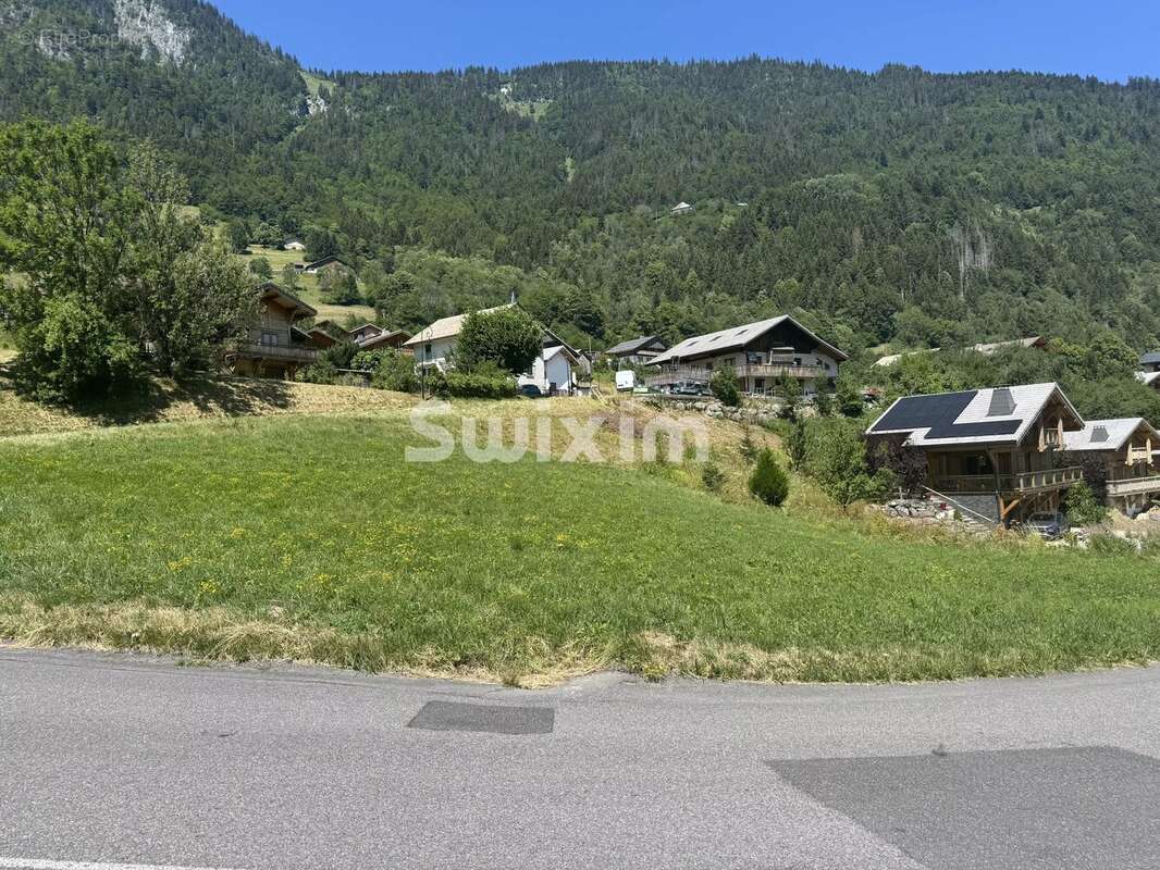 Terrain viabilisé de 1518m2 entre lac et montagne - photo 3