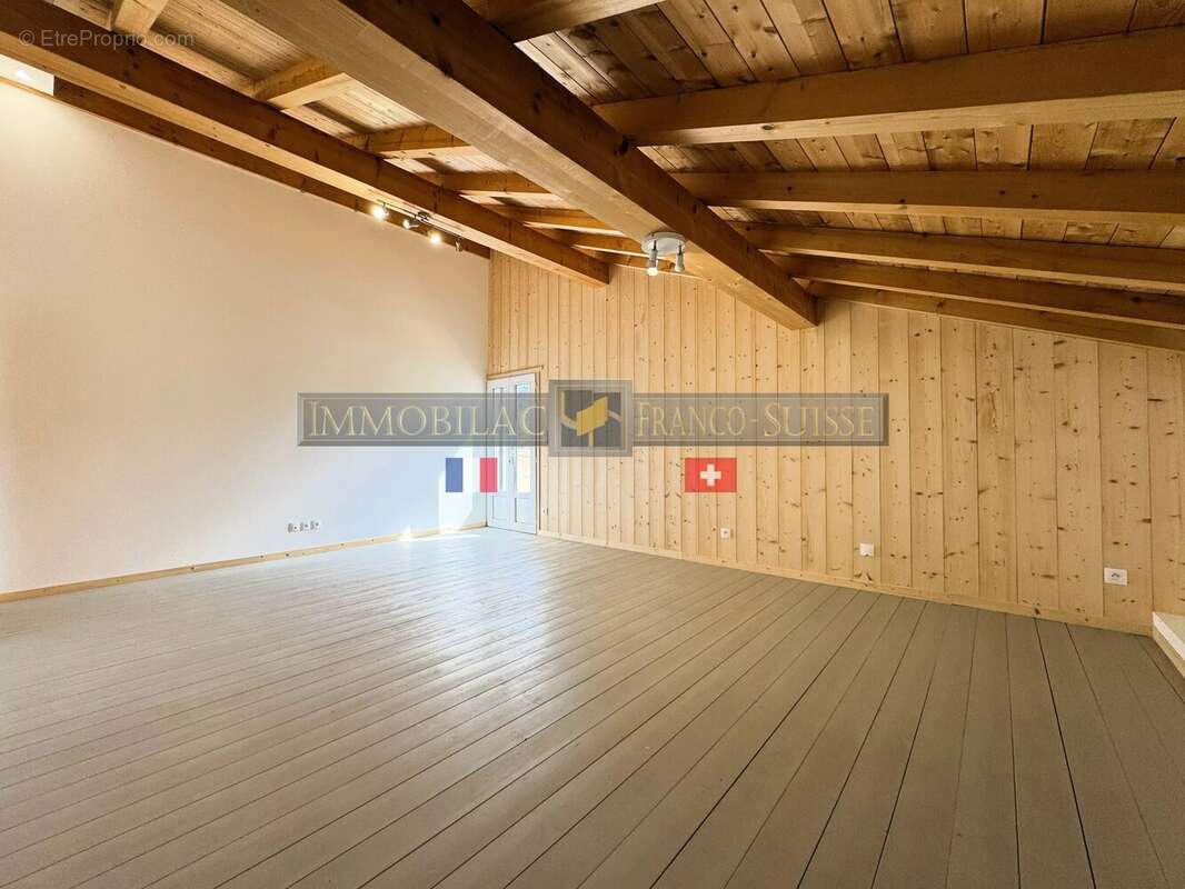 Onnion – chalet familial d’environ 300 m², 5 chambres, terrain de 4 484 m² et vue montagnes - photo 12