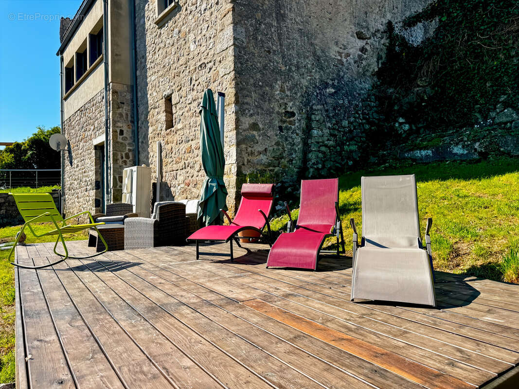 Maison à ANTRAIGUES-SUR-VOLANE