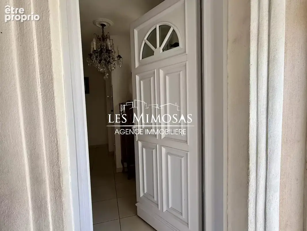 Fréjus – villa avec studio indépendant - garage - photo 11