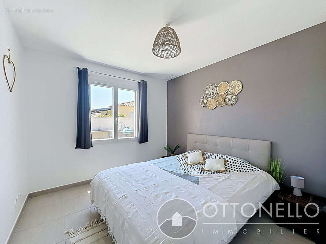 Maison Roquebrune Sur Argens 4 pièces 81,73 m2 sur 547 m2 de terrain avec garage - photo 8