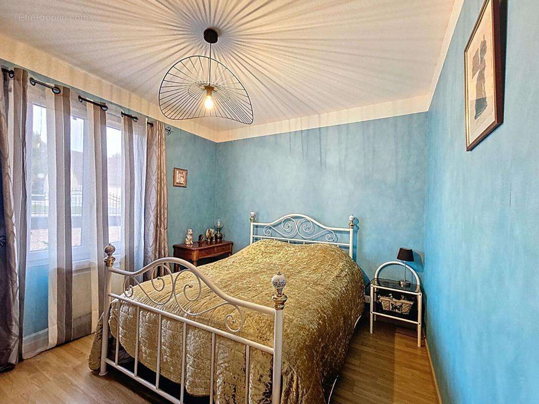 Maison à SAINT-VICTEUR