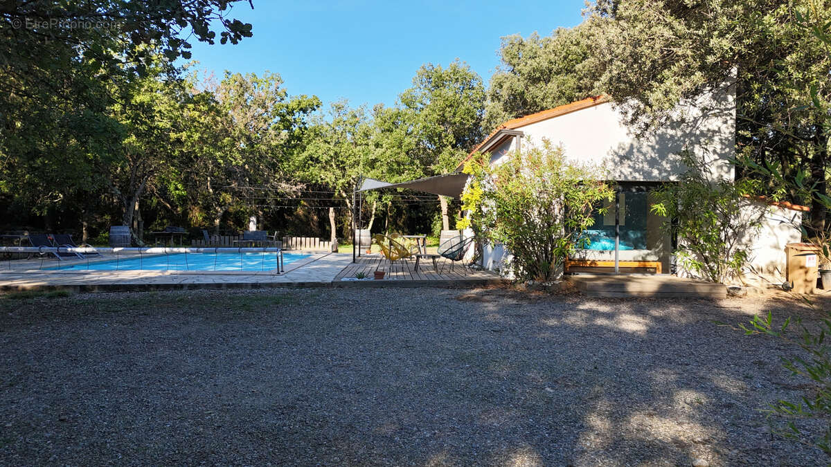 Maison à LAROQUE-DES-ALBERES