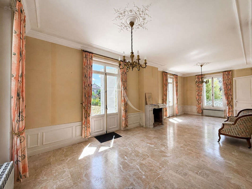 Maison à CHAUMONT-EN-VEXIN
