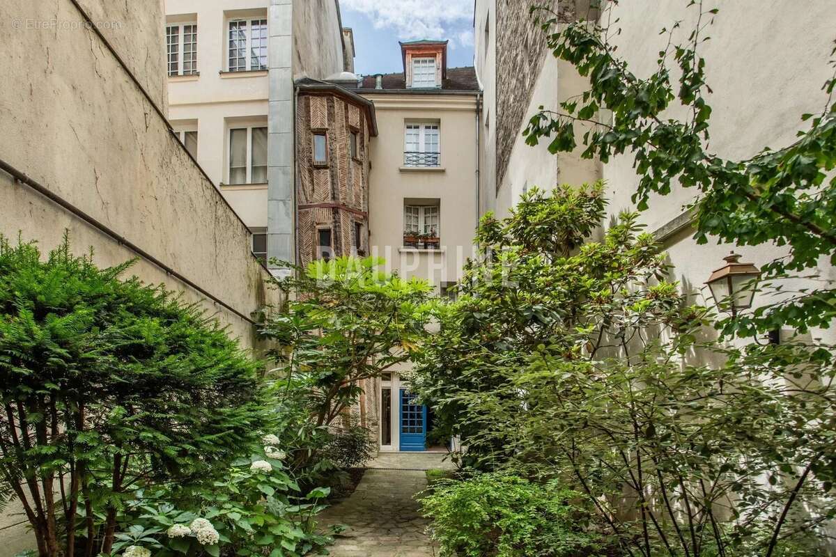 Appartement à PARIS-5E