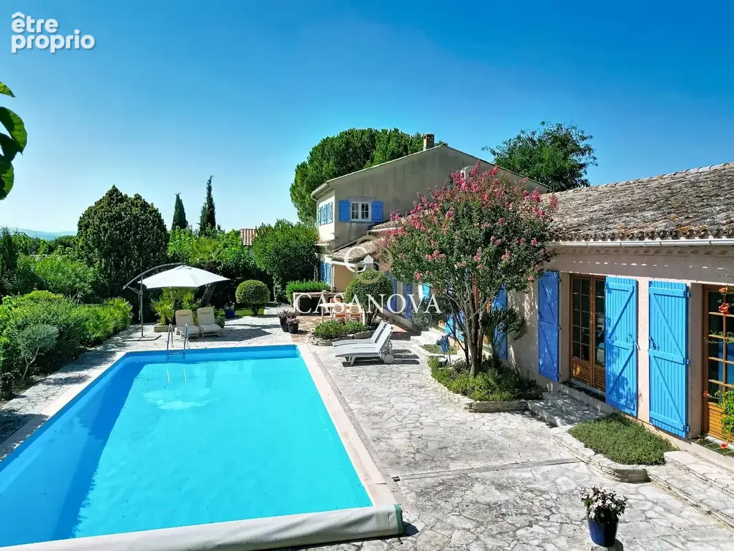 Maison de caractère de 255 m² avec piscine et 7 chambres à 20 minutes de Pézenas - photo 3