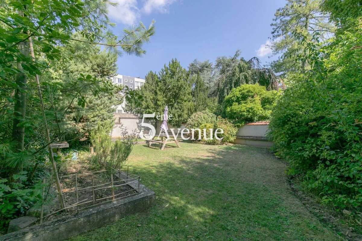 Appartement à SAINT-MAUR-DES-FOSSES