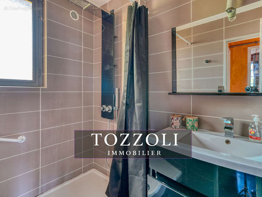 Maison à SAINT-QUENTIN-FALLAVIER