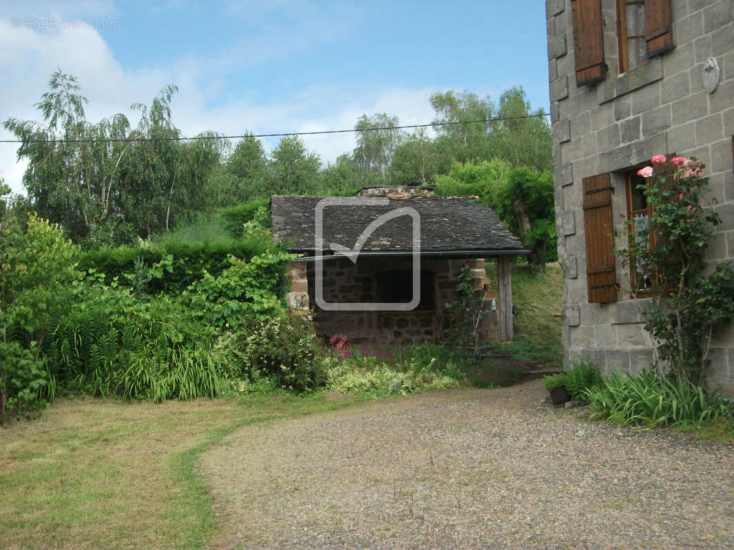 Maison à OBJAT