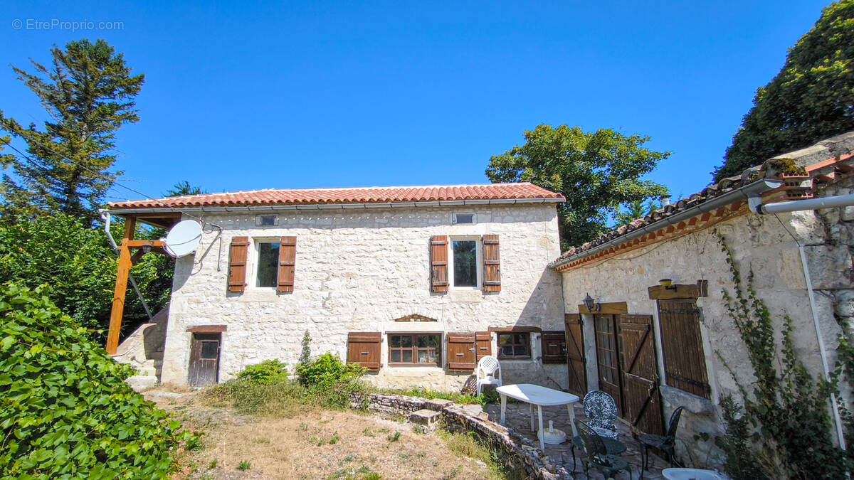 Maison à BAGAT-EN-QUERCY