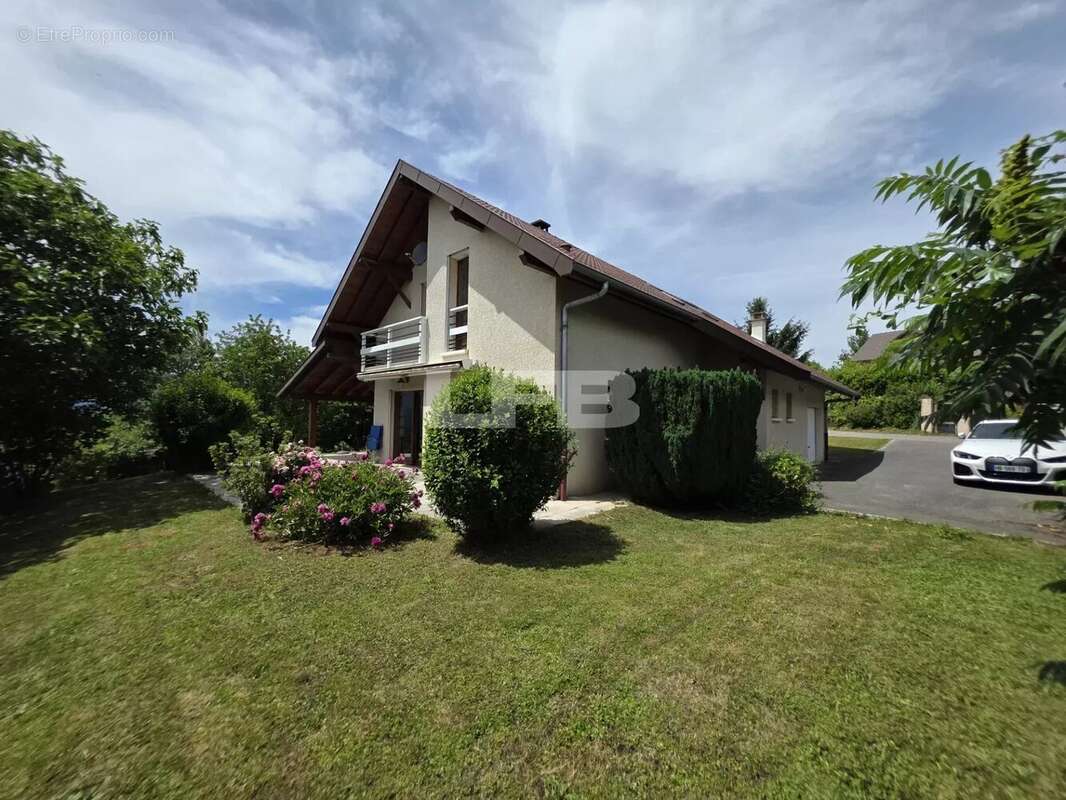 Maison à HAUTEVILLE-SUR-FIER