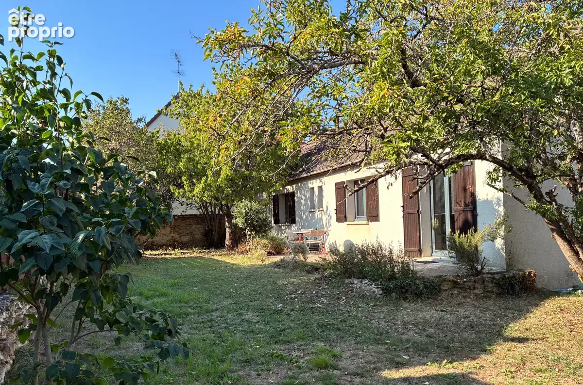 Maison à VAUX-LE-PENIL