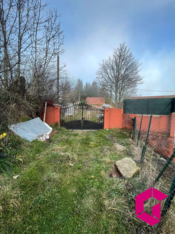 Appartement à FIX-SAINT-GENEYS