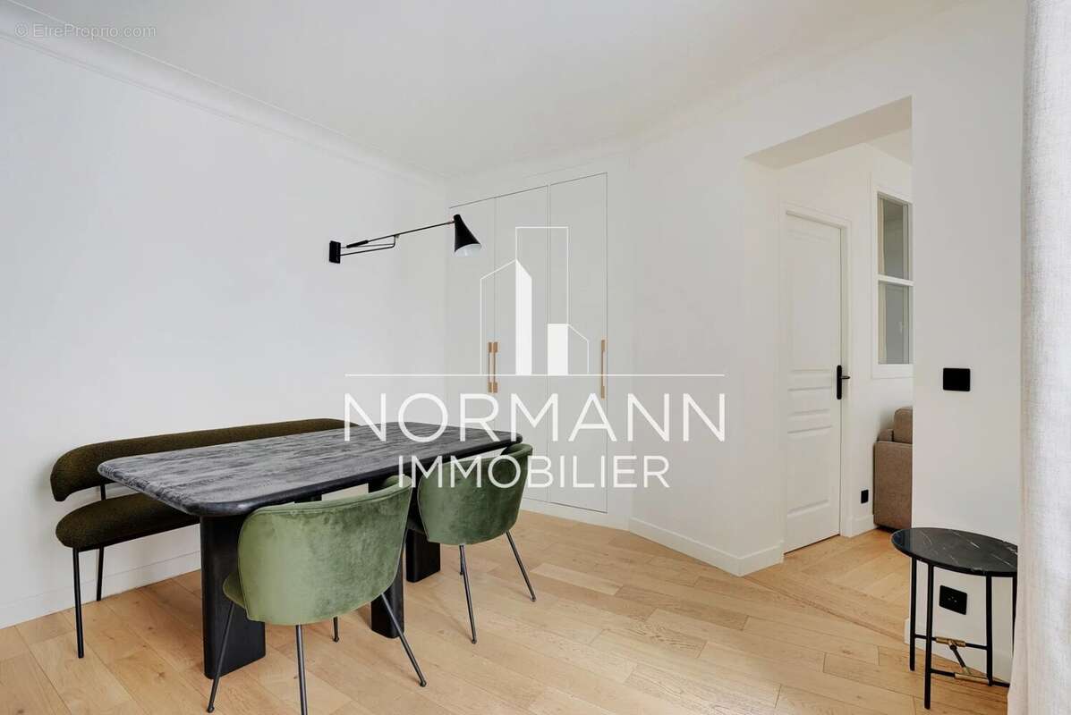 Appartement à PARIS-16E