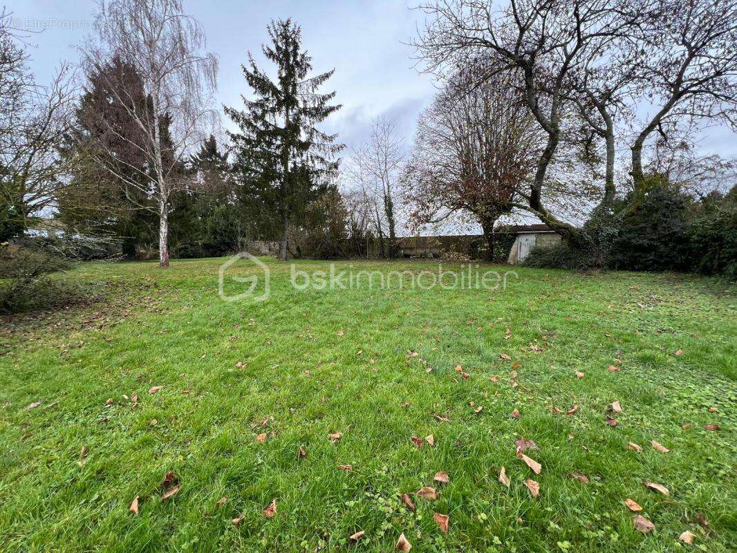 Maison à PRUNAY-LE-GILLON