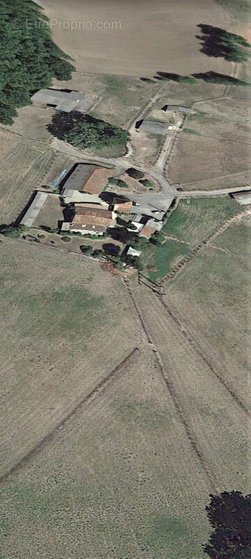 Maison à SAINTE-COLOMBE-DE-VILLENEUVE